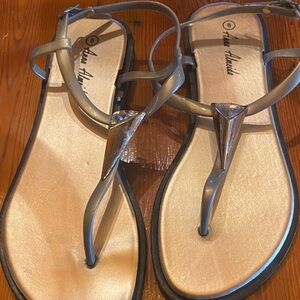 Elegant gold Sandals